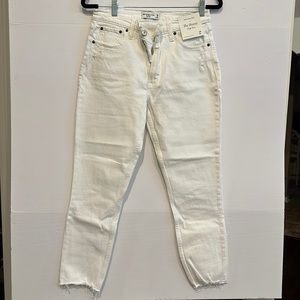 Abercrombie & Fitch. Skinny high rise. Size 28/6S